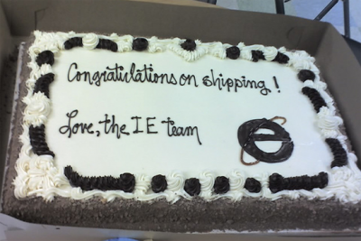 Hi losers, keep on fighting for nothing! A cake sent by Microsoft to Mozilla for the release of Firefox 2